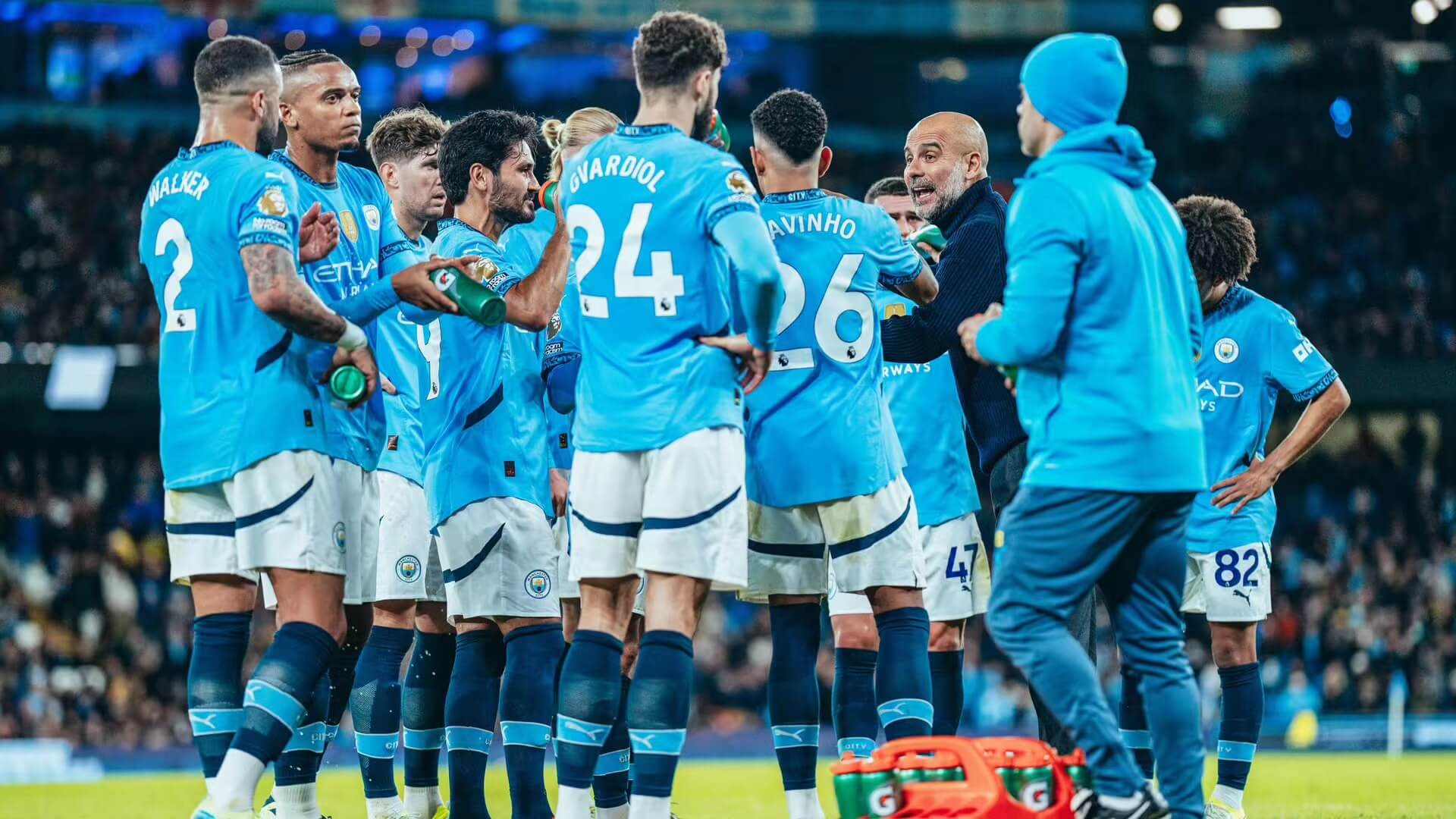 Guardiola fornyer kontrakten med Manchester City. Når kommer Manchester Citys strålende fremtid? Guardiola fornyer kontrakten med Manchester City. Når kommer Manchester Citys strålende fremtid?
